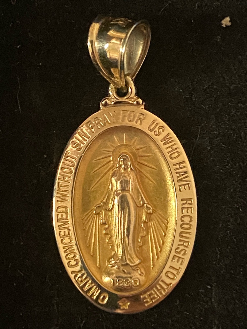 14k Yellow Gold Satin Miraculous Medal with 1 inch 10k clasp weight listed 4.02